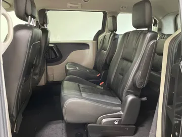 2019 Dodge Grand Caravan - image 14