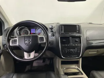 2019 Dodge Grand Caravan - image 4