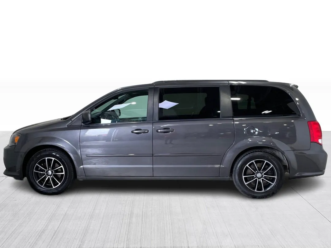 2017 Dodge Grand Caravan — photo 8