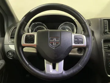 2017 Dodge Grand Caravan - image 23