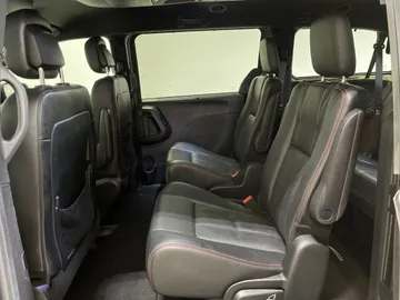 2017 Dodge Grand Caravan - image 14