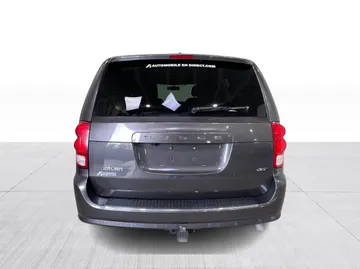 2017 Dodge Grand Caravan - image 11