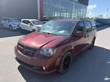 2020 Dodge Grand Caravan - image 3