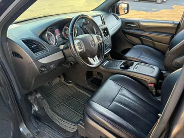 2019 Dodge Grand Caravan - image 8