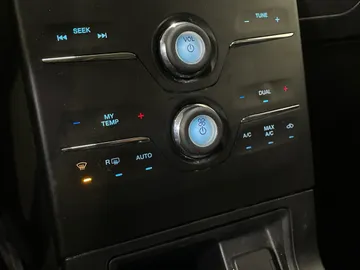 2019 Ford Flex - image 22