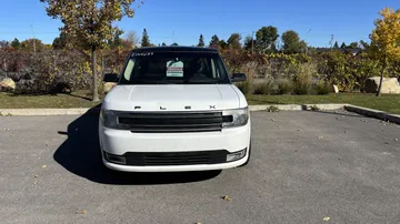 2017 Ford Flex - image 2