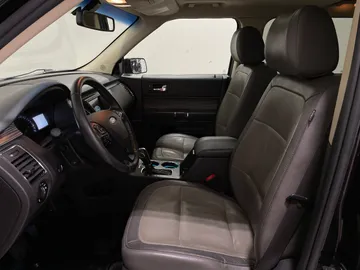 2018 Ford Flex - image 3