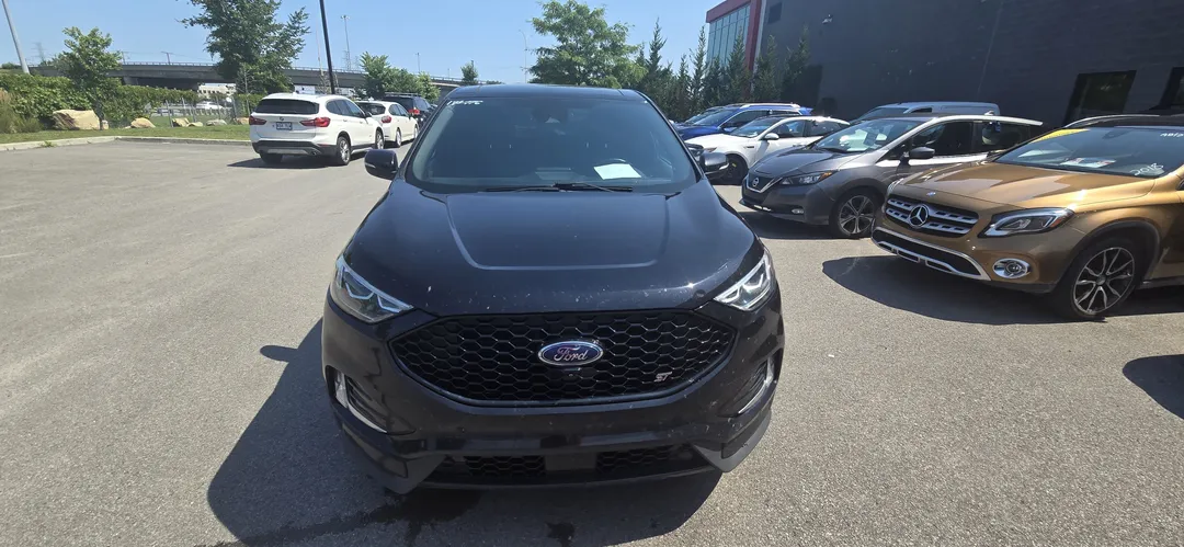 2021 Ford Edge — photo 2
