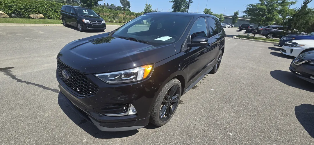 2021 Ford Edge — photo 3