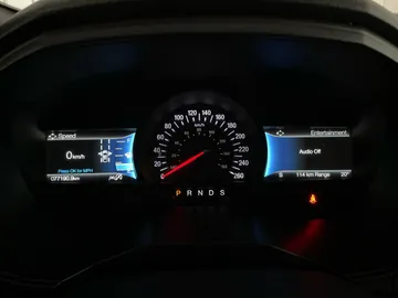 2022 Ford Edge - image 18