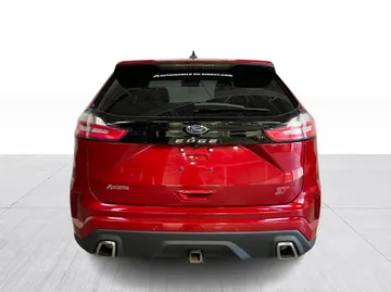 2022 Ford Edge - image 13