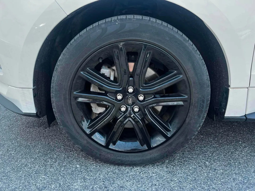 2021 Ford Edge — photo 6