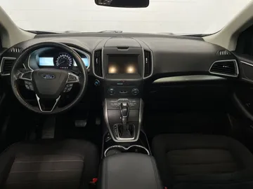2018 Ford Edge - image 4