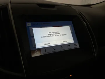 2018 Ford Edge - image 24