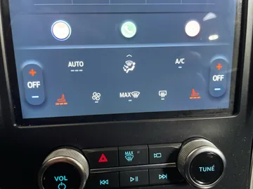 2024 Ford Edge - image 26