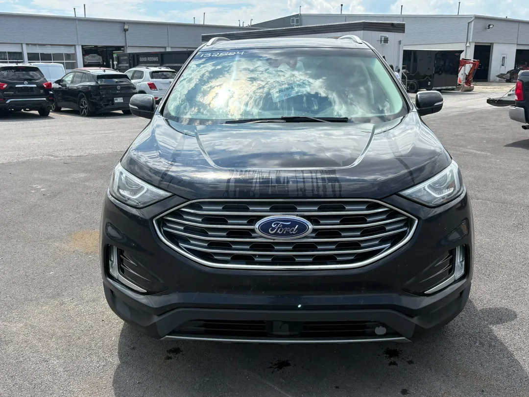 2019 Ford Edge — photo 2