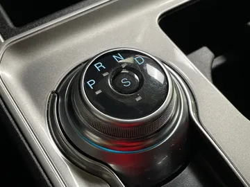 2023 Ford Edge - image 29