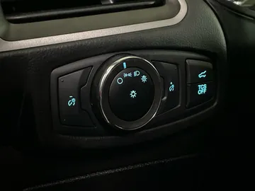 2023 Ford Edge - image 17