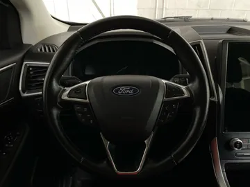 2023 Ford Edge - image 16