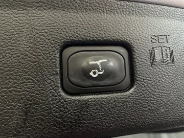 2023 Ford Edge - image 20