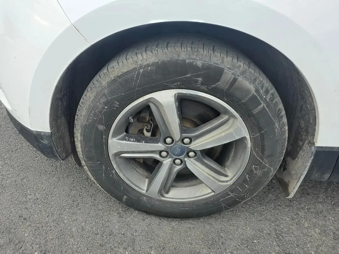 2020 Ford Edge — photo 6