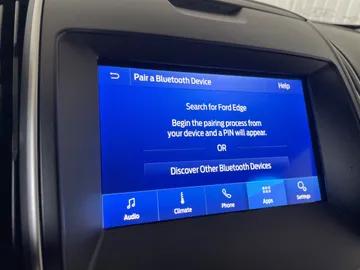 2020 Ford Edge - image 25