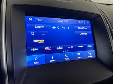 2020 Ford Edge - image 28
