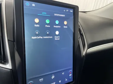 2022 Ford Edge - image 7