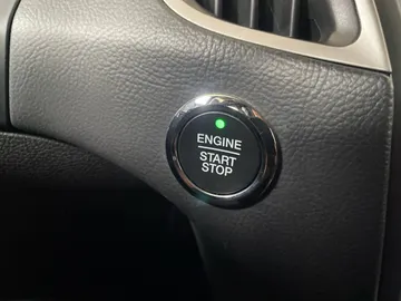 2022 Ford Edge - image 25