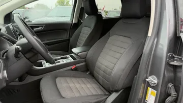 2022 Ford Edge - image 8