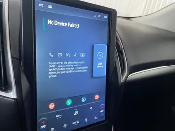 2022 Ford Edge - image 28