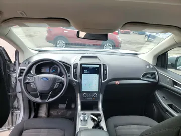 2024 Ford Edge - image 7