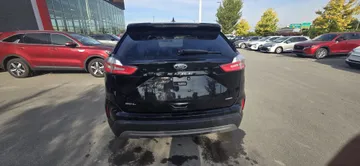 2024 Ford Edge - image 4