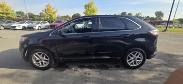 2024 Ford Edge - image 6