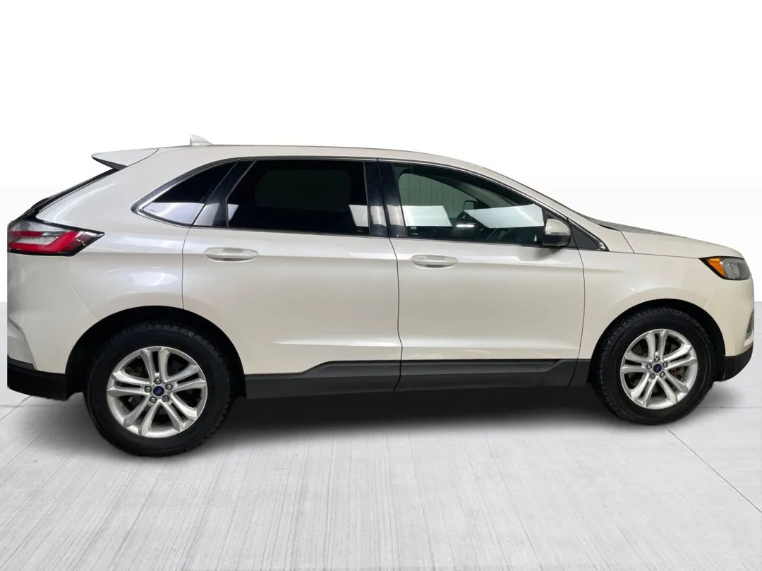 2019 Ford Edge — photo 8
