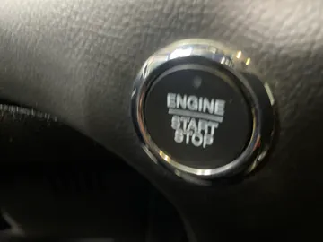 2019 Ford Edge - image 25