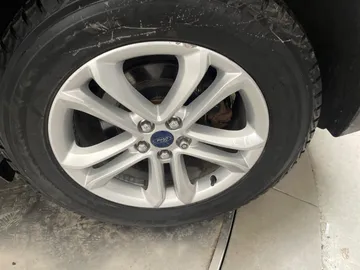 2019 Ford Edge - image 19