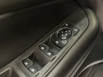 2023 Ford Edge - image 22