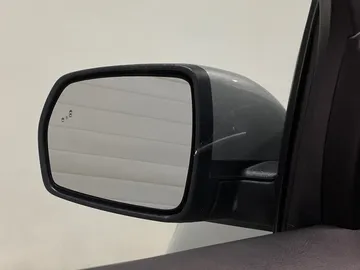 2023 Ford Edge - image 18
