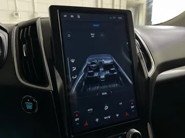 2024 Ford Edge - image 23