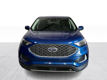 2024 Ford Edge - image 2