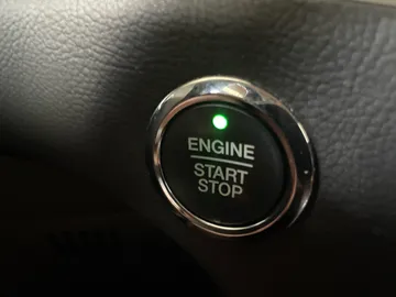 2022 Ford Edge - image 25