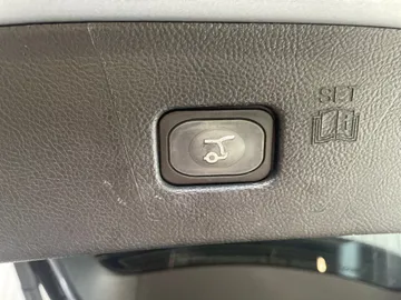 2022 Ford Edge - image 21
