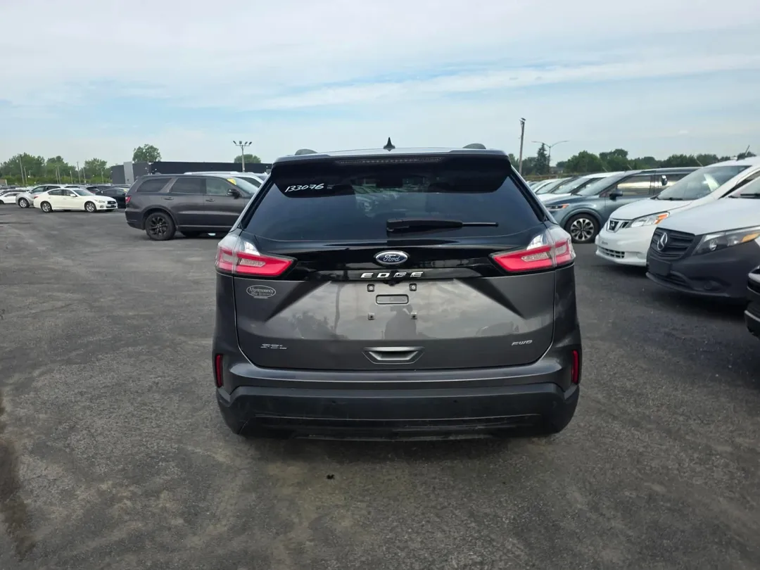 2022 Ford Edge — photo 5