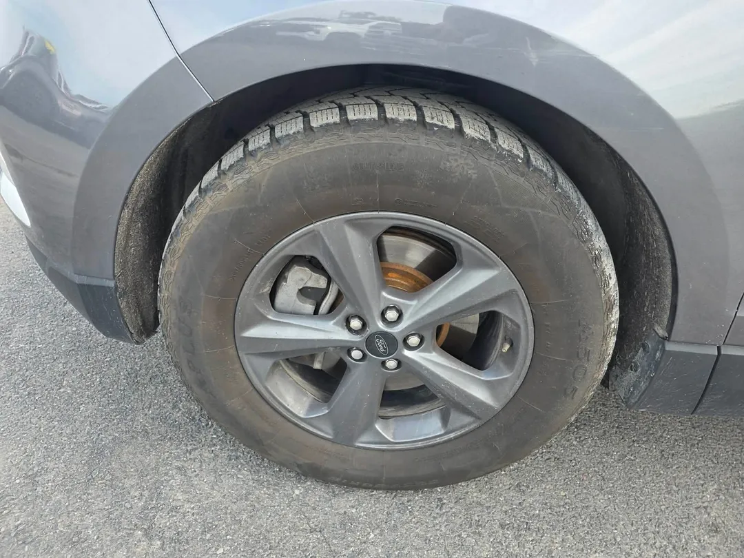 2022 Ford Edge — photo 6