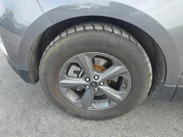 2022 Ford Edge - image 7