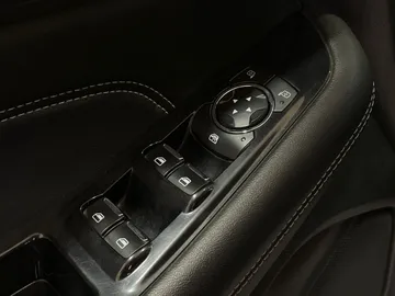 2018 Ford Edge - image 25