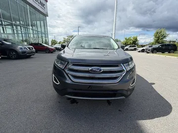2018 Ford Edge - image 2