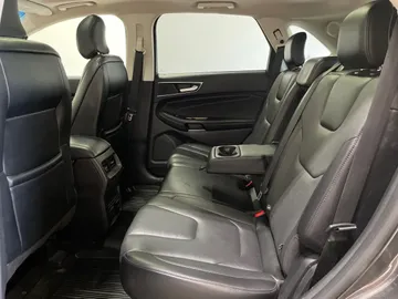 2018 Ford Edge - image 16