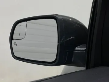 2018 Ford Edge - image 21
